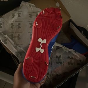 Men’s baseball cleats